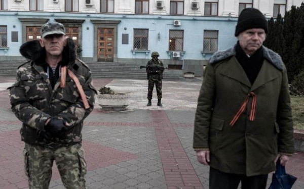 18 Eye Opening Photos Of The Russian Occupation Of Crimea